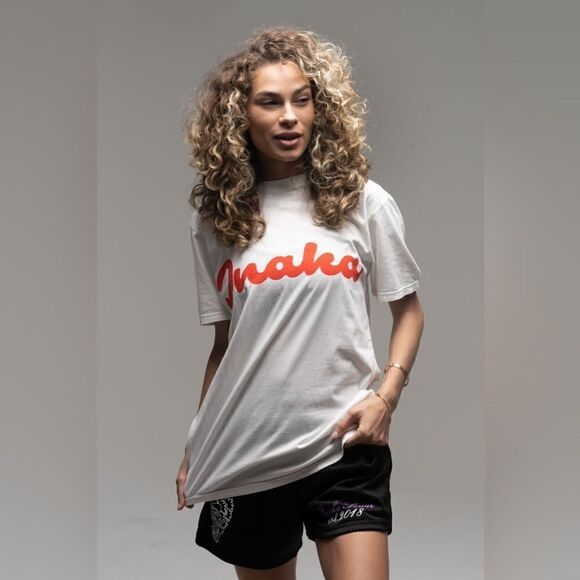 NWOT INAKA white tee women/ men size Medium - Picture 1 of 10